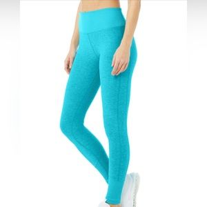 Alo Yoga - High-Waist Alosoft Lounge Legging - Bright
Aqua Heather - Size Large
